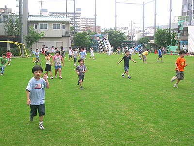 �Ő��̏�Ŋy���ގ���