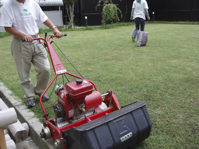 �I�[�o�[�V�[�h��ƑO�ɎŊ�������{